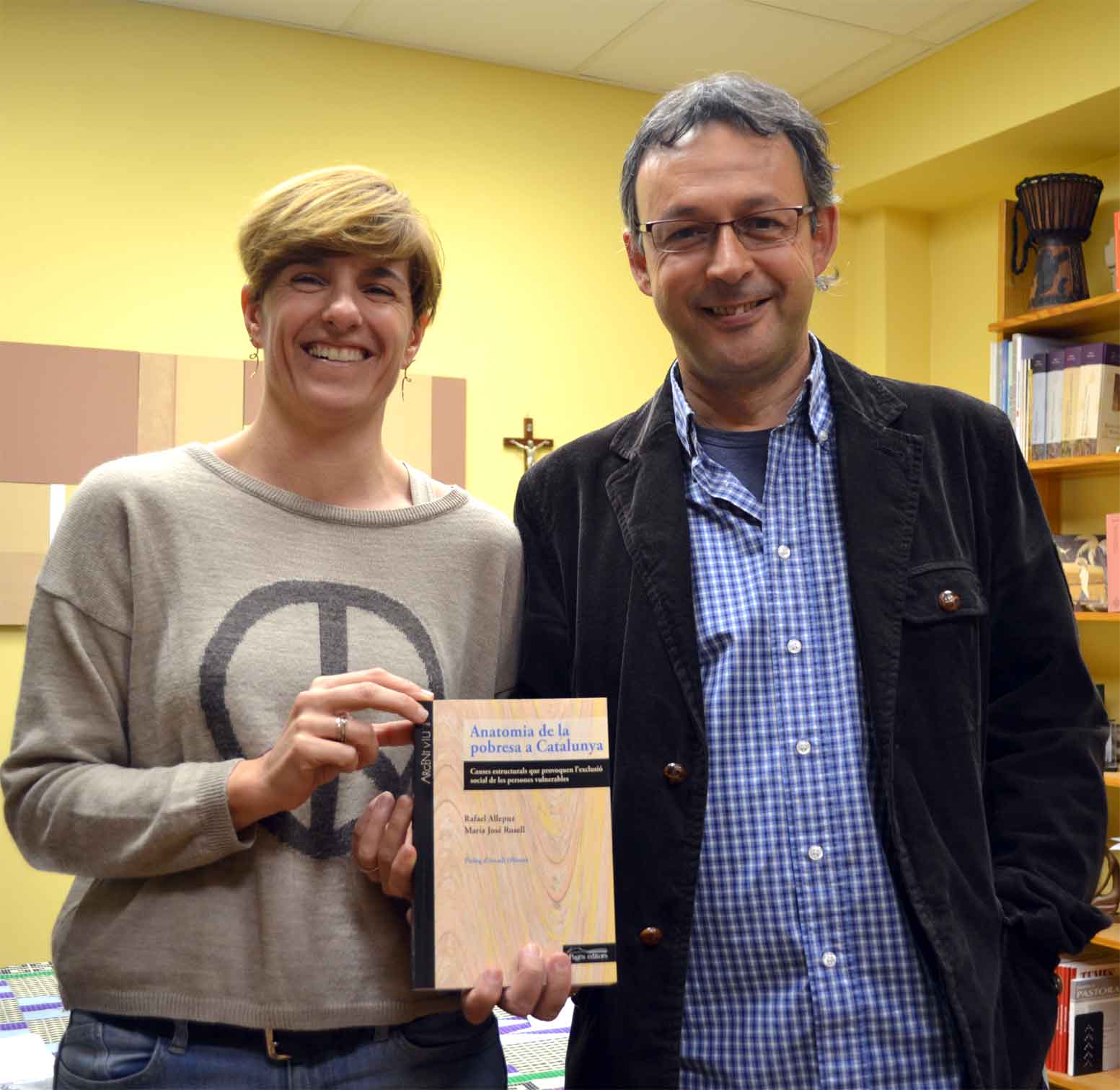 Maria José Rosell y Rafa Allepuz, autores de un libro sobre la pobreza